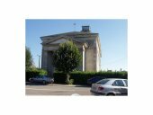 nous ne pouvons pas nous emp&ecirc;cher de figer notre &eacute;glise sur laz pellicule pour prouver qu'elle est toujours debout !